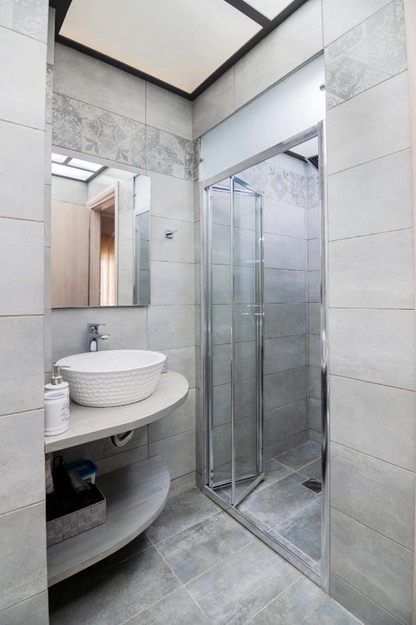 Apartamento The "Maze" By Ck&G Atenas Exterior foto